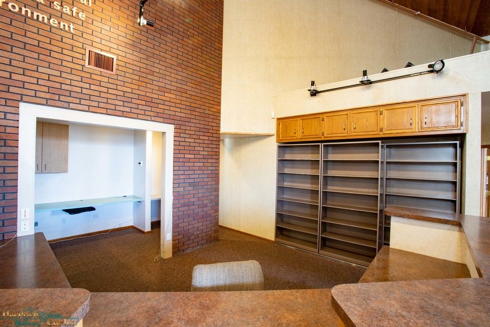 Medical Office Building - Clairmont Doctors Park: 2650 Edith Ave, Redding, CA 96001